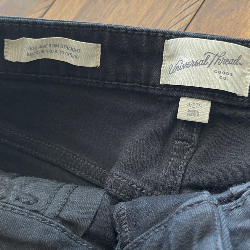2 Universal Thread black high rise slim straight denim jeans size 4/27S & 4/27R - Picture 4 of 16